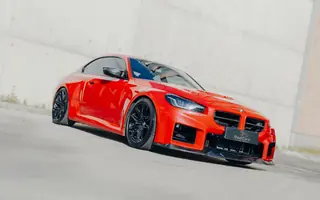 BMW M2 G87 z przodu i z profilu