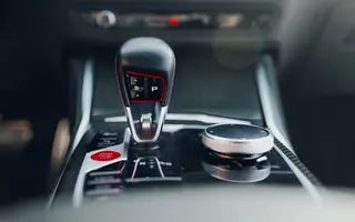 Wybierak biegów i konsola BMW M2 G87
