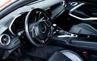Kokpit i wnętrze Chevrolet Camaro SS