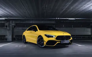 Mercedes-AMG CLA 45 S z przodu i z lewego profilu