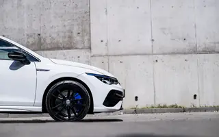 Przednie koło i bok Volkswagen Golf 8 R