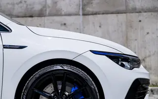 Reflektor i przednie koło Volkswagen Golf 8 R